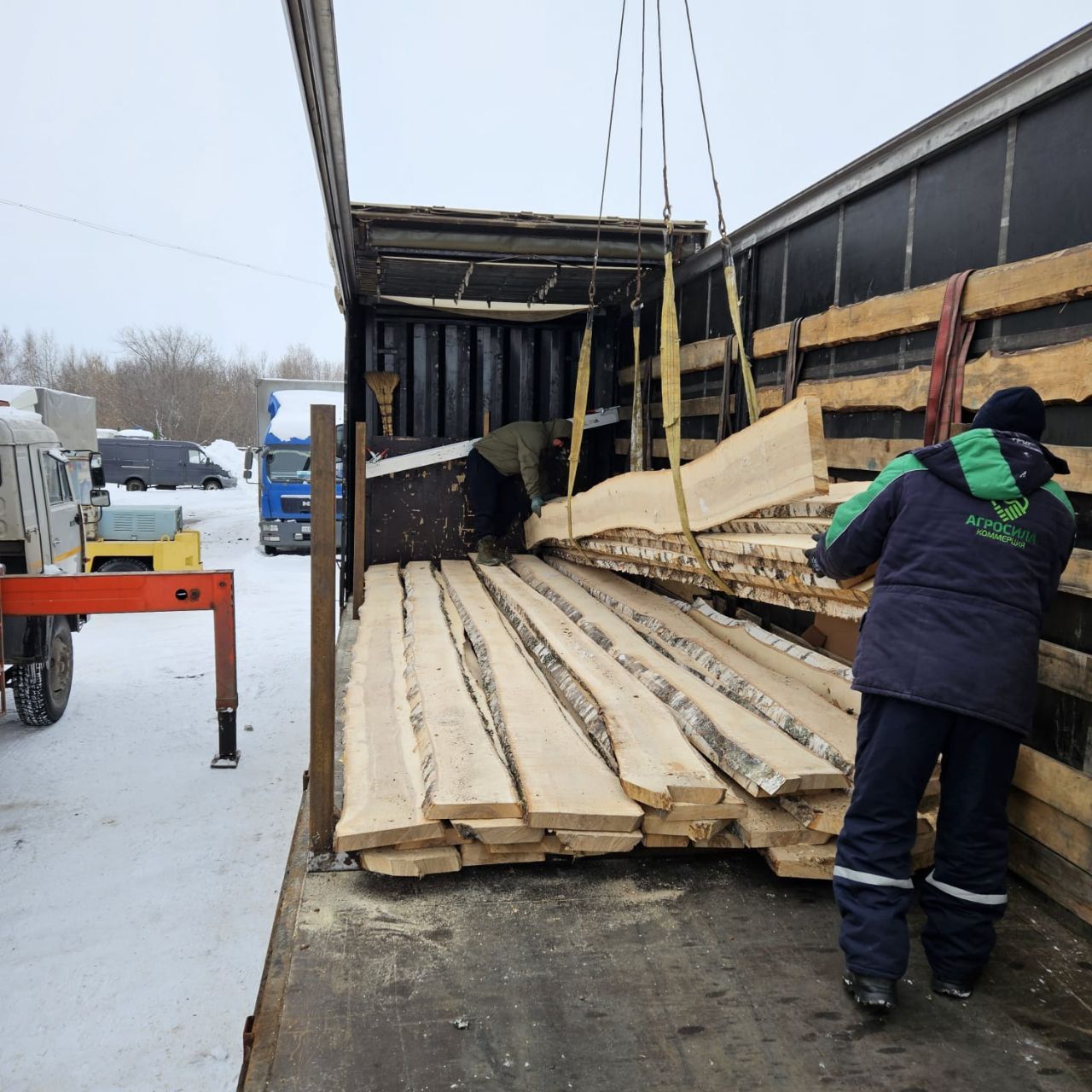 Очередная гуманитарная помощь из Тукаевского района отправляется в зону СВО