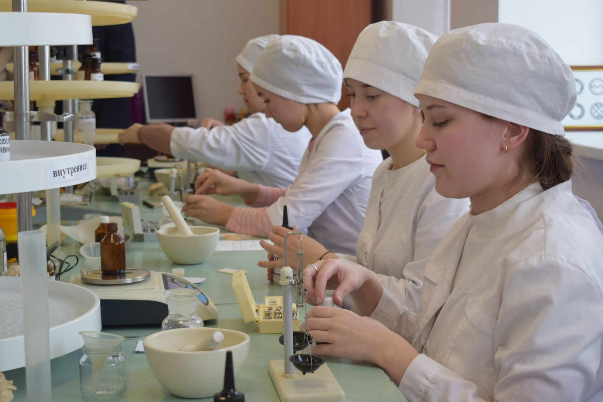 Медицинский колледж приветствует будущих врачей