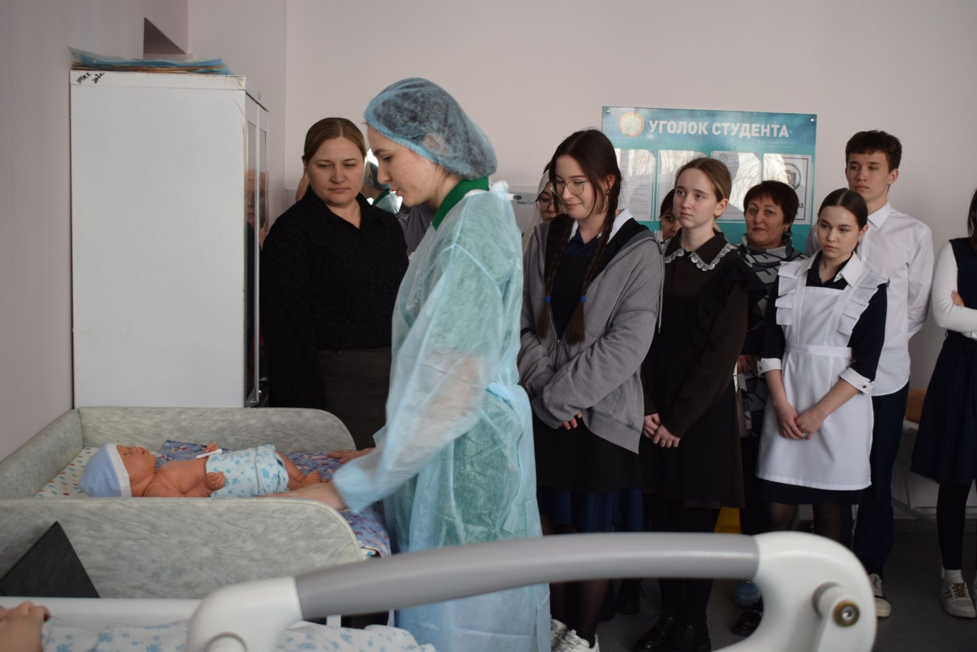 Медицинский колледж приветствует будущих врачей