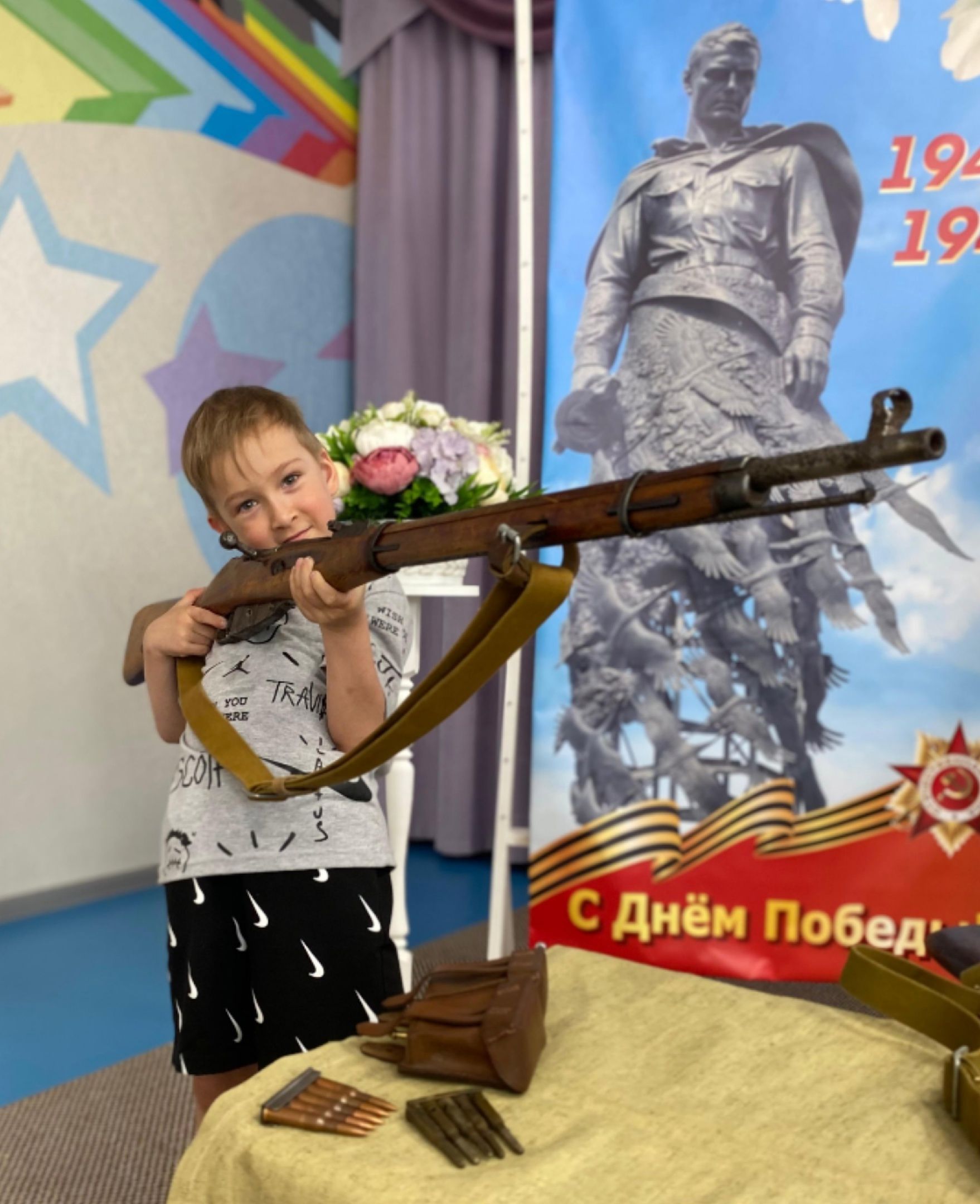 Кенәз мәктәбе музее - балаларга: кагылырга мөмкин булган тарих