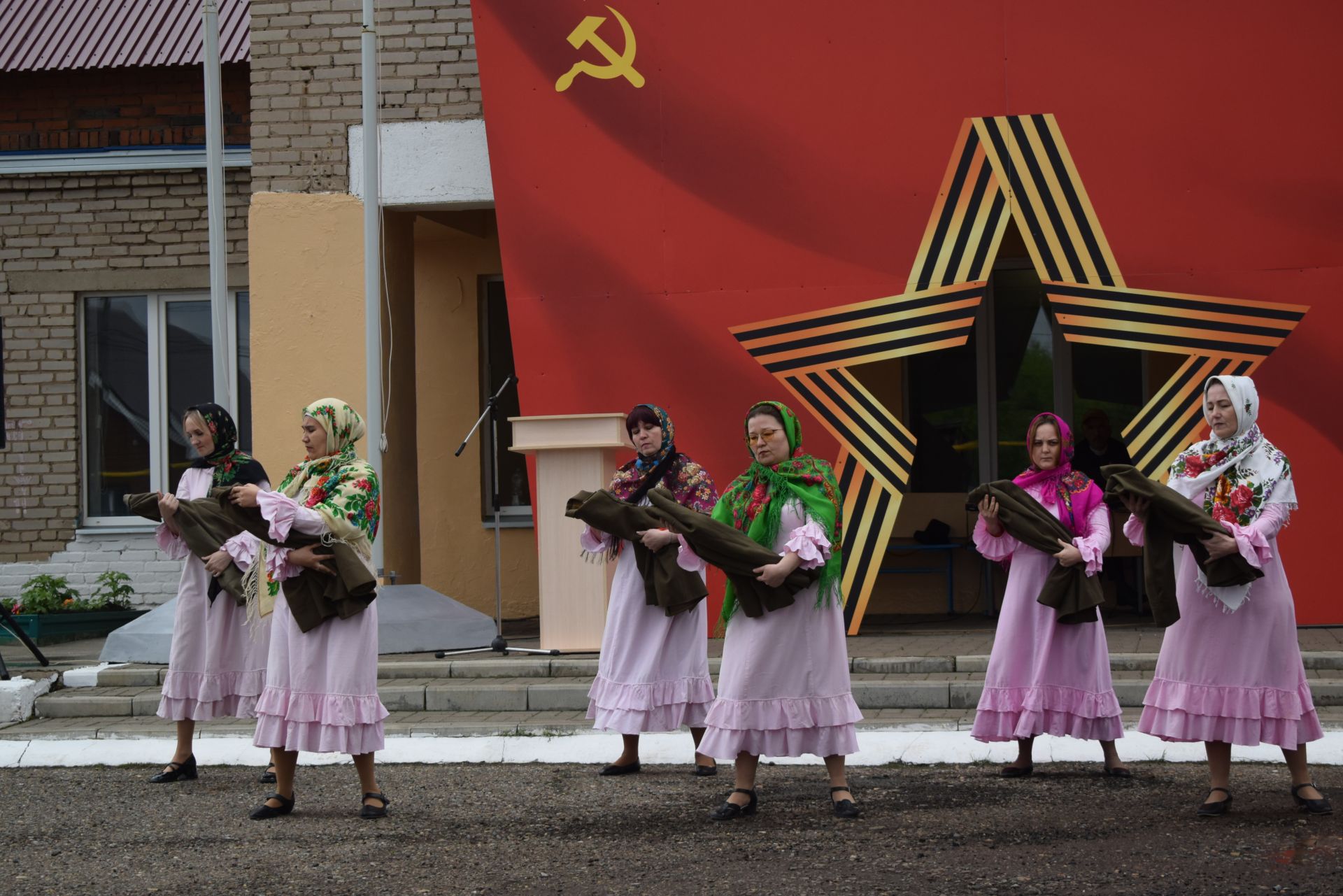 Батырларны ил онытмас!