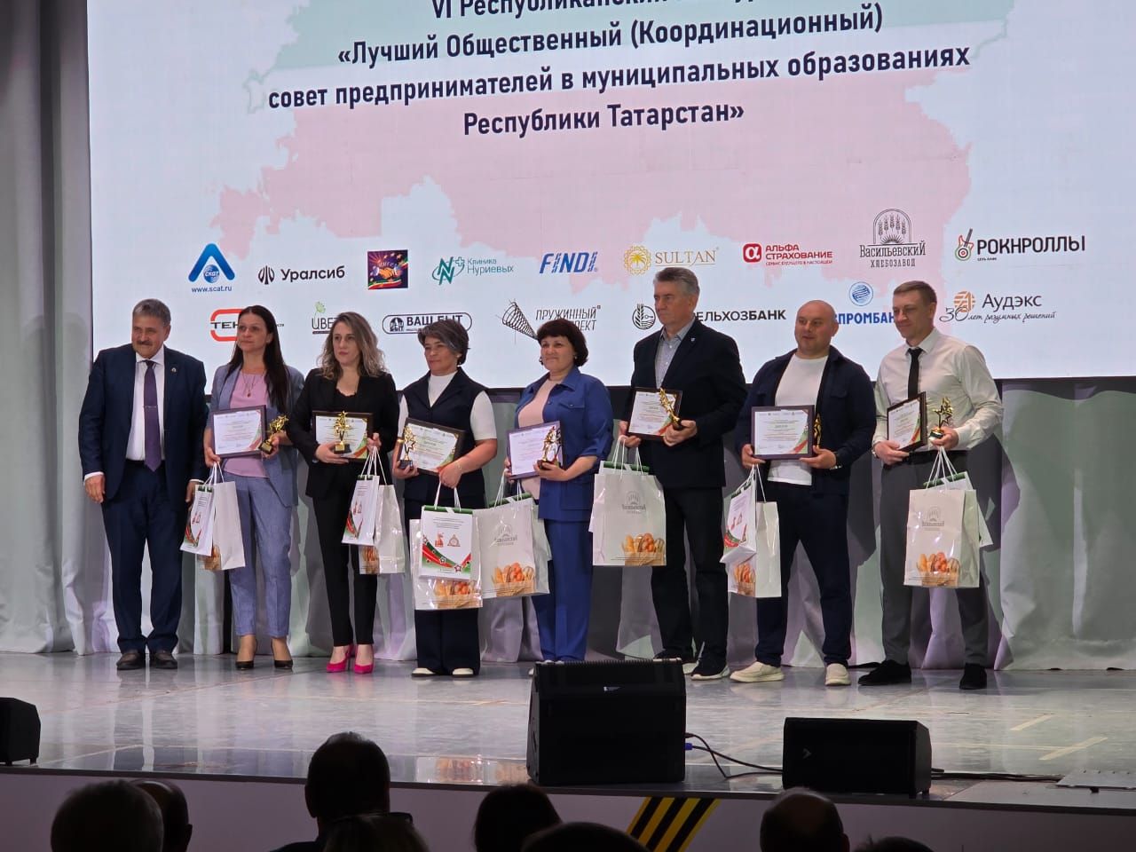 Тукай эшмәкәрләр Советы республика дәрәҗәсендәге бүләк белән билгеләп үтелде