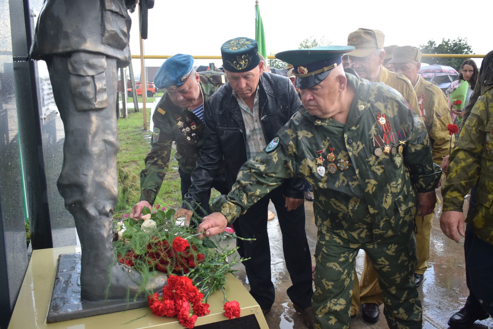 Биклән авылында сугыш хәрәкәтләрендә катнашучыларга һәйкәл ачу тантанасы