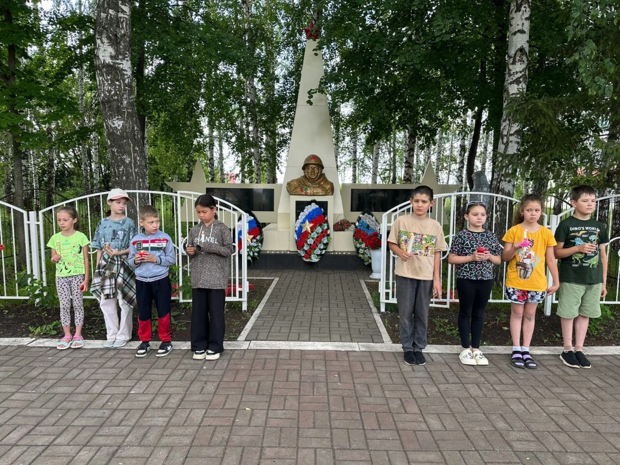 Новотроицкое мәктәбендә Хәтер һәм кайгы көне