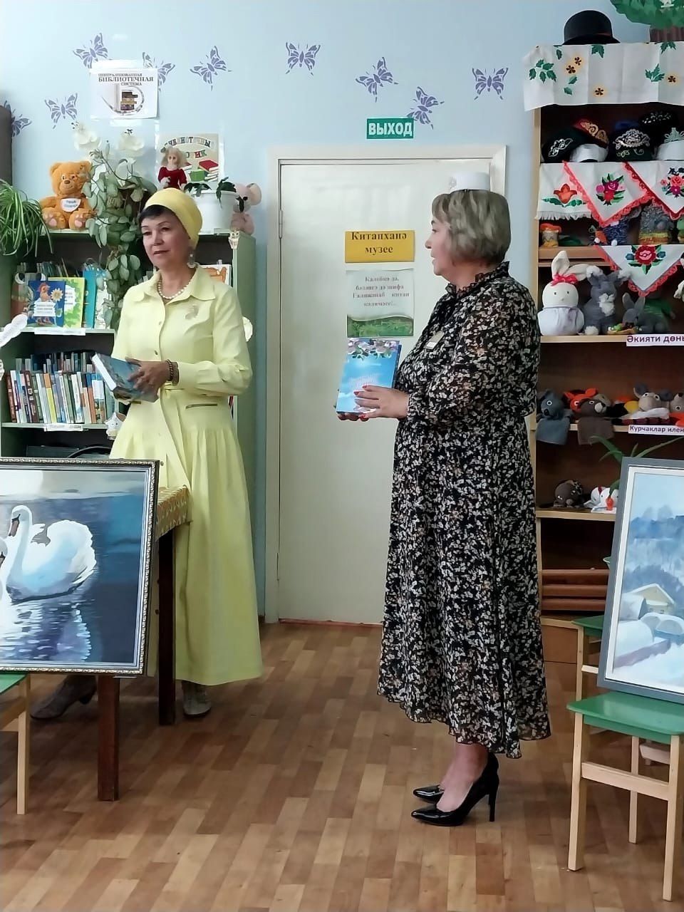 Калмия авыл китапханәсендә Фәридә Сәхәбиева белән иҗади очрашу узды