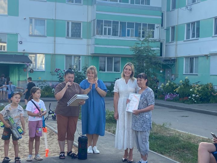 Бәтке авылы халкы бердәм команда булып күңелле стартларда катнашты