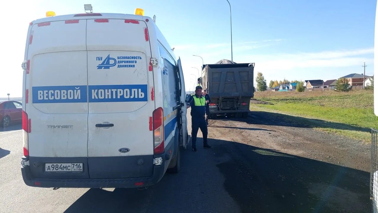 В Тукаевском районе Госавтоинспекция провела рейд против большегрузов с перевесом