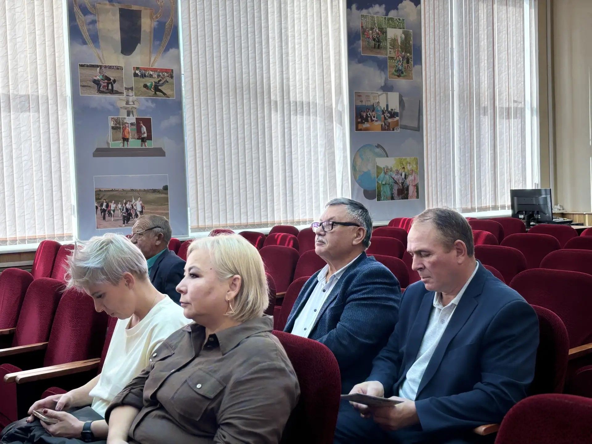 Депутат Госдумы Анатолий Иванов встретился с главами поселений Тукаевского района