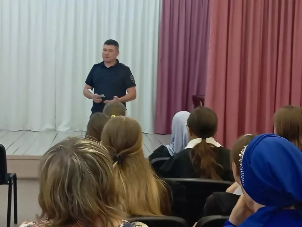 Ильнар Каюмов провел урок безопасности в селе Семекеево