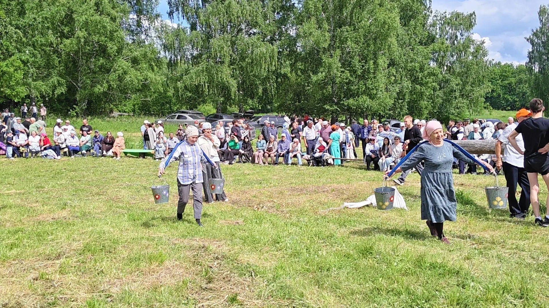 Аркан тартышуда — Бай Бүләк җиңүче! Яңа Бүләк Сабан туеннан репортаж
