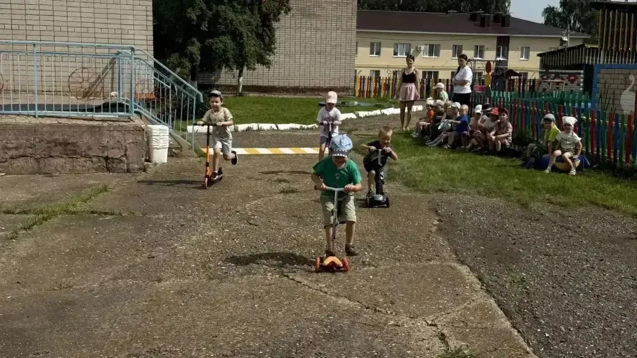 Балалар бакчасында юл хәрәкәте кагыйдәләрен өйрәнү буенча конкурс узды