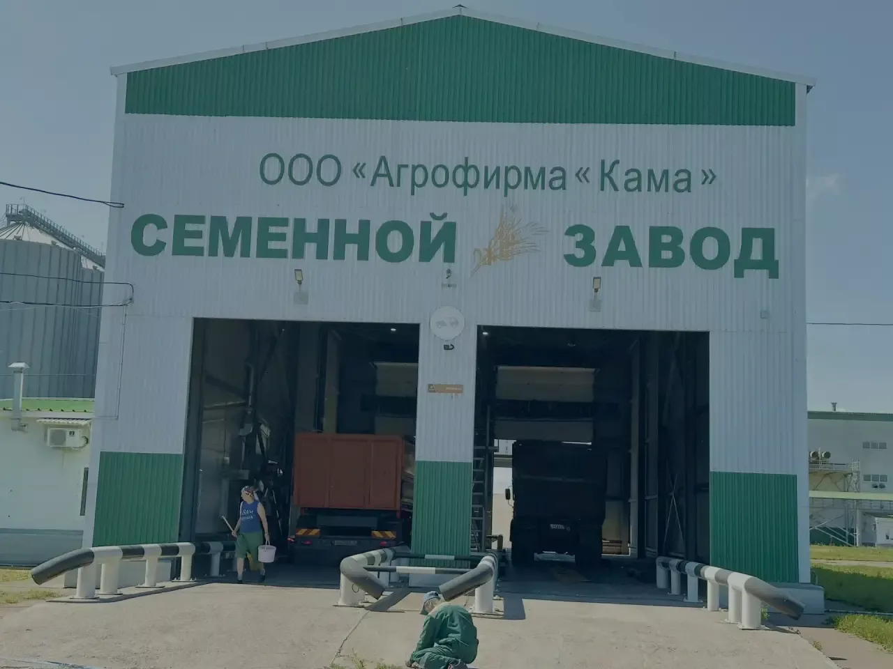 Район башлыгы «Кама» агрофирмасының яңа комплексын бәяләде