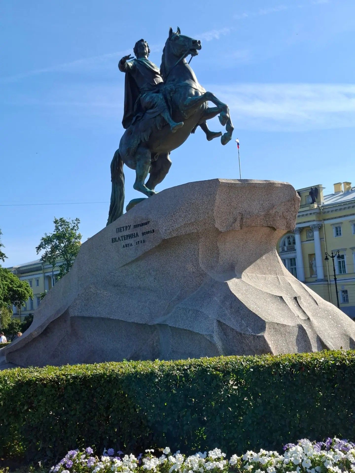 Санкт-Петербургта сәяхәт: шәһәрнең иң матур урыннарын барладык