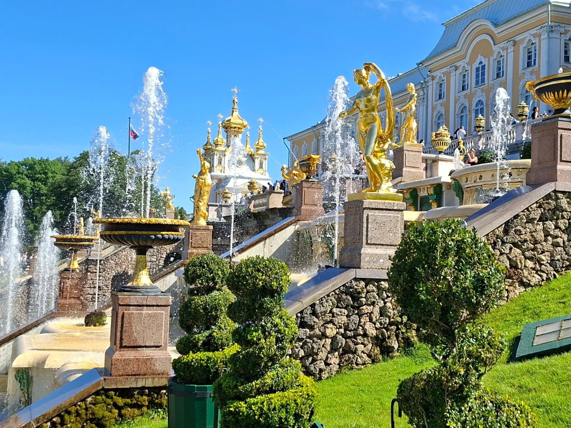 Санкт-Петербургта сәяхәт: шәһәрнең иң матур урыннарын барладык