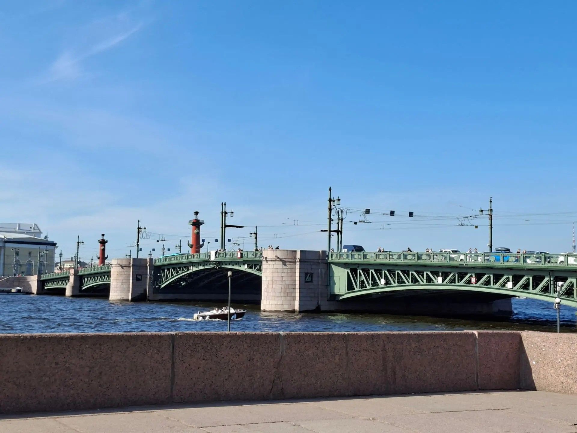 Санкт-Петербургта сәяхәт: шәһәрнең иң матур урыннарын барладык
