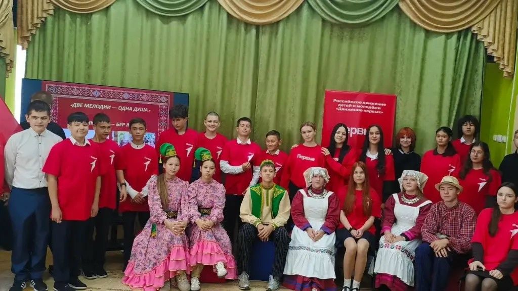 Йөрәкләрне берләштергән милли моңнар