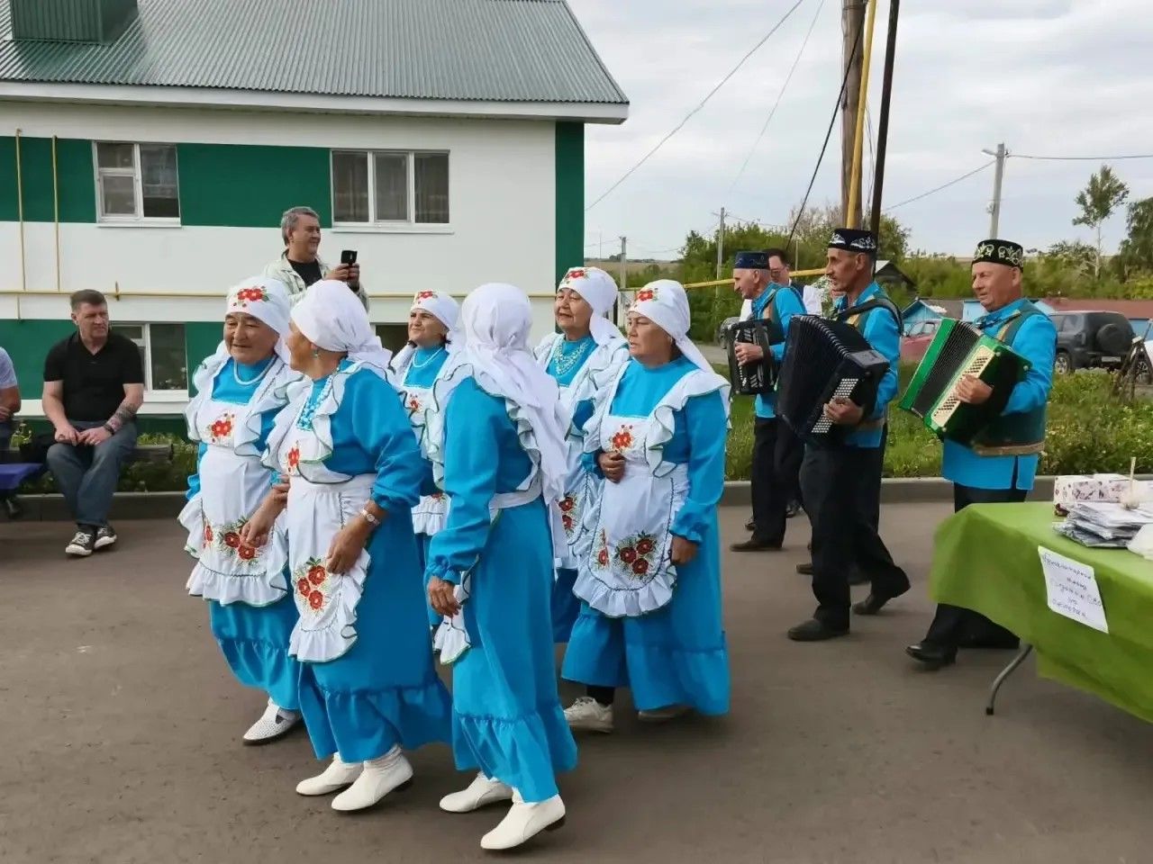 Теләнче-Тамакта узган бакчачылар бәйрәмендә гигант кабаклар шаккатырды