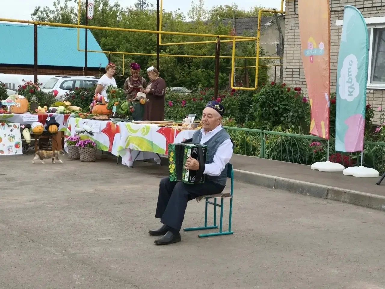 Теләнче-Тамакта узган бакчачылар бәйрәмендә гигант кабаклар шаккатырды