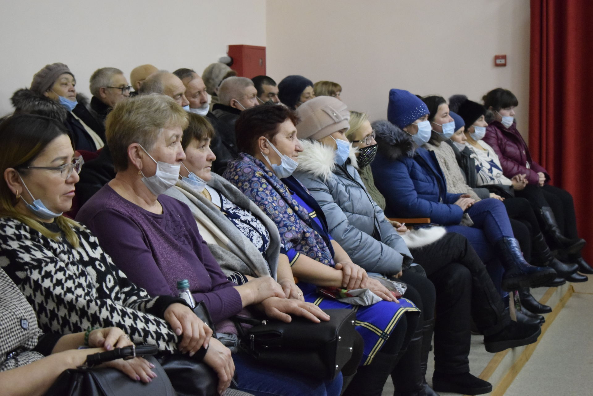 Сход граждан в Тукаевском районе продолажется
