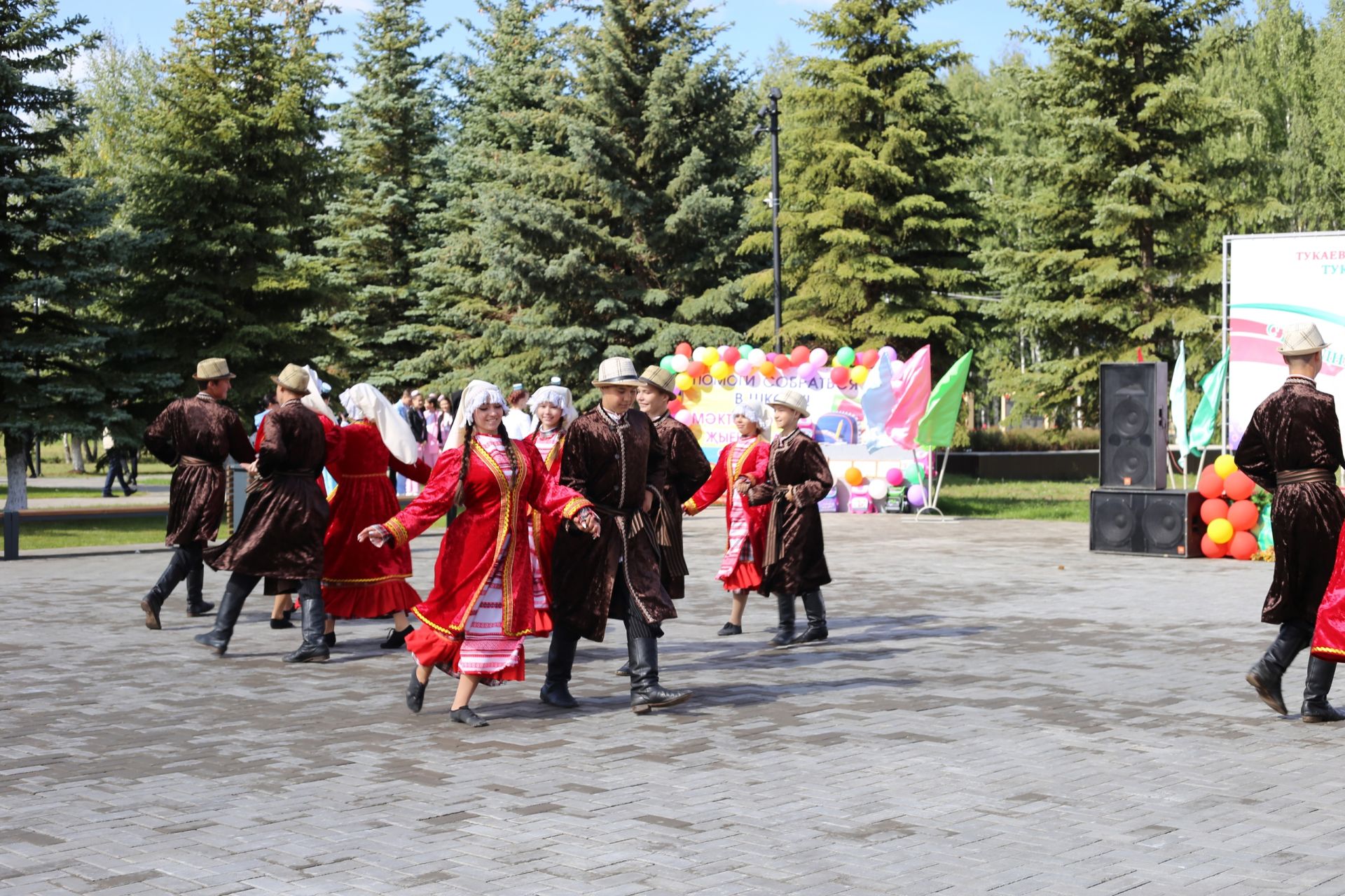 Поздравляем вас с праздником – Днем республики Татарстан