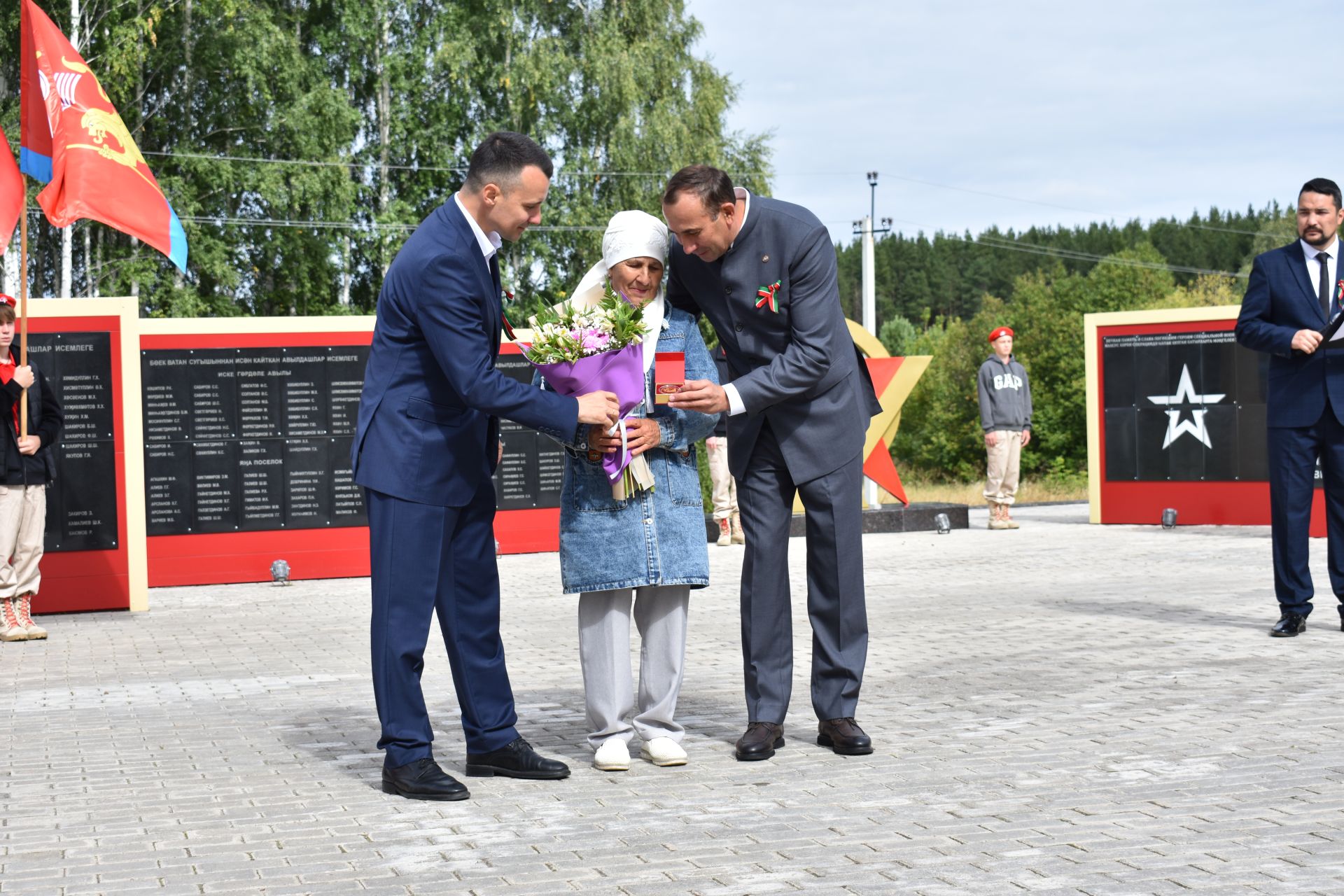 В поселке Новый встретили День Республики