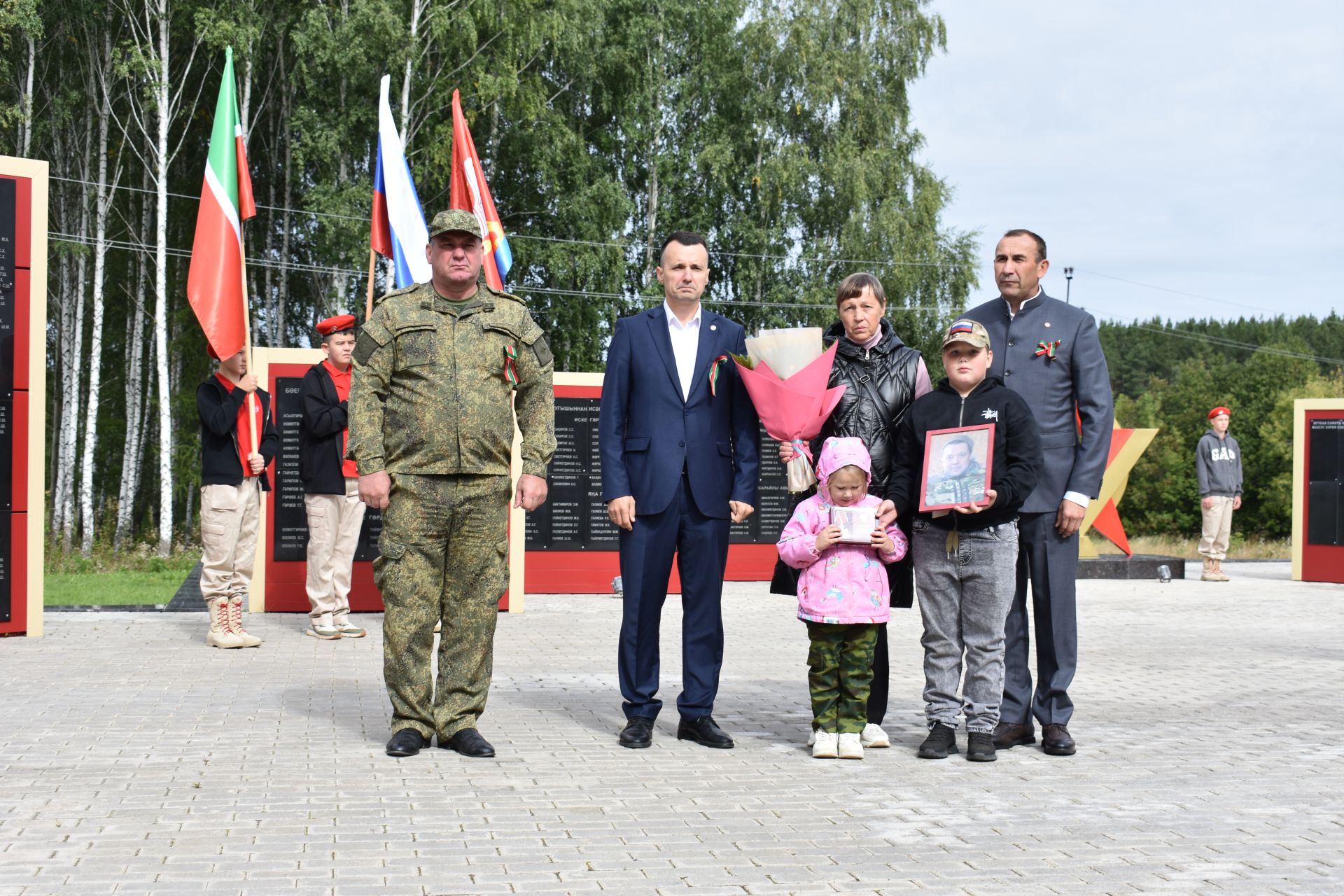 В поселке Новый встретили День Республики