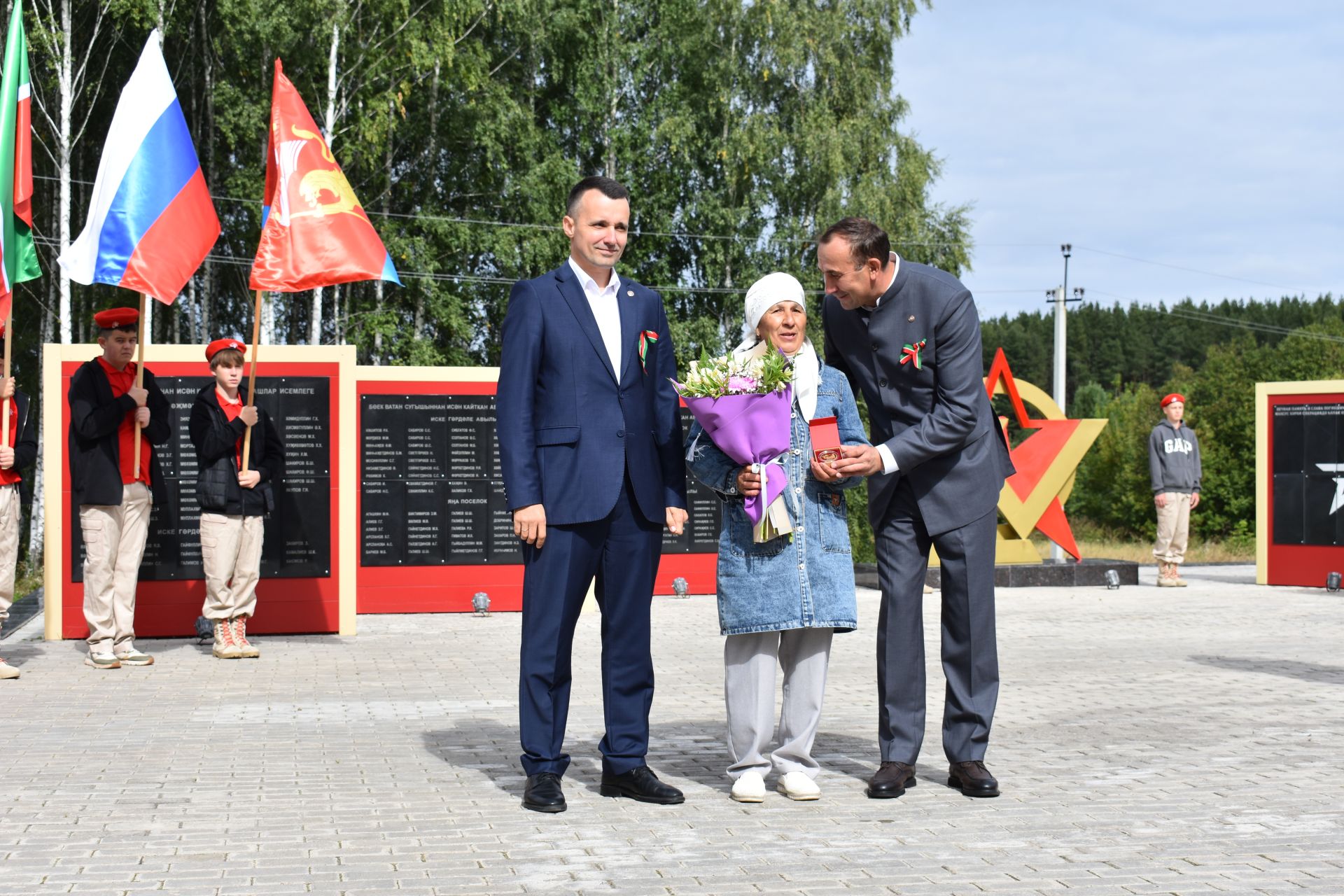 В поселке Новый встретили День Республики