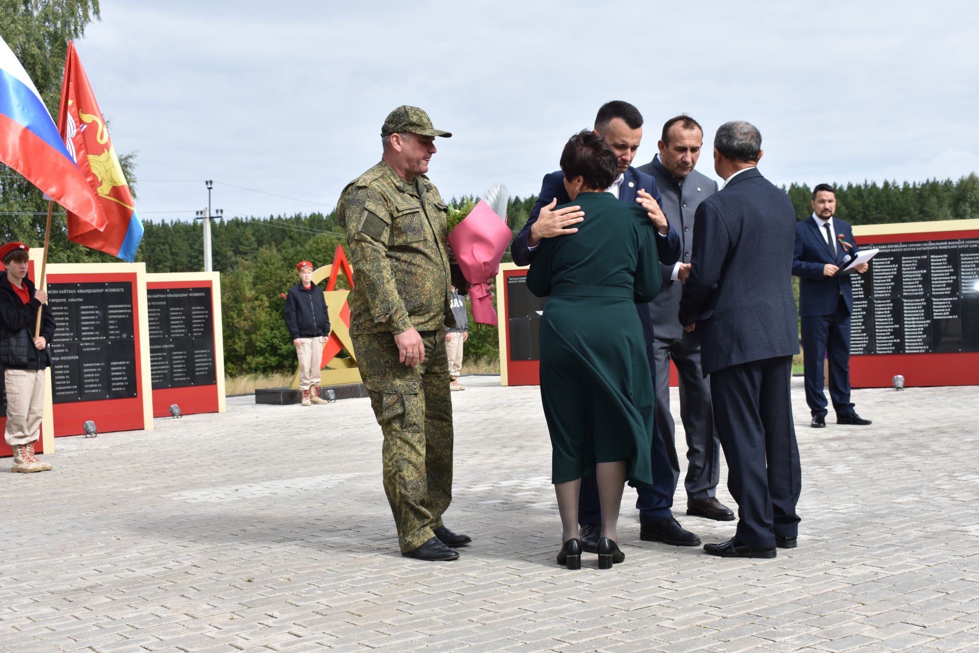 В поселке Новый встретили День Республики