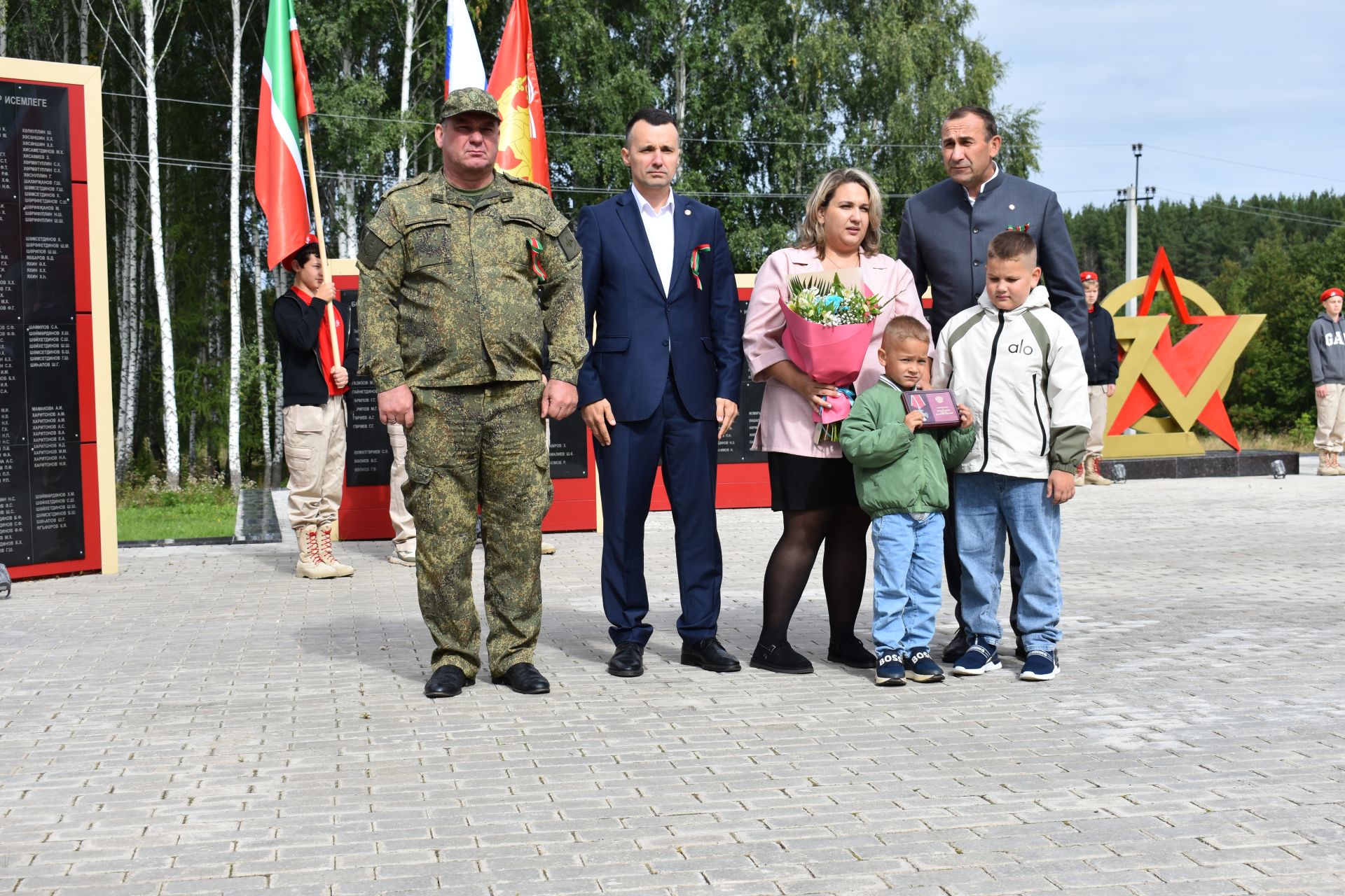 В поселке Новый встретили День Республики