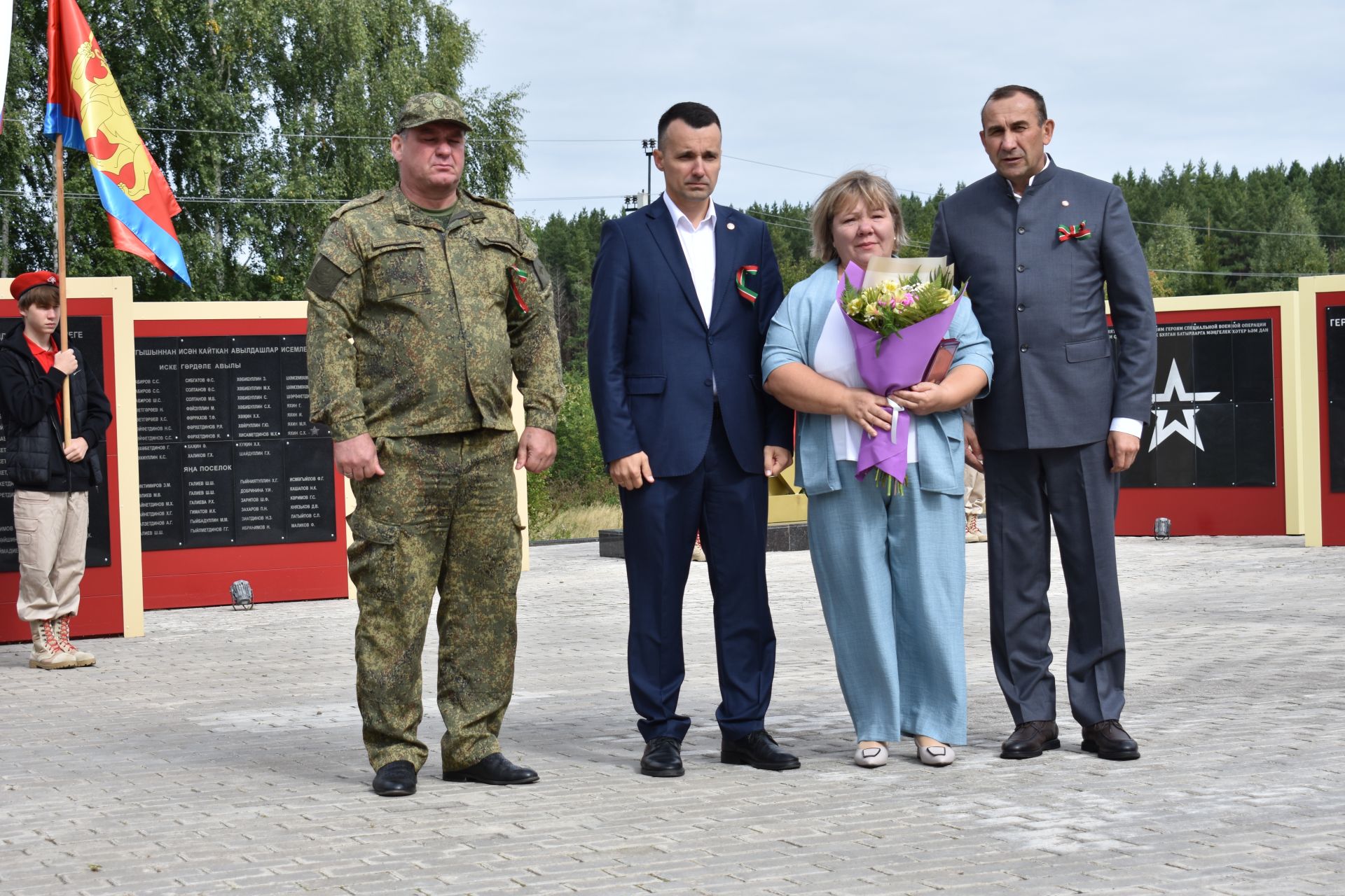 В поселке Новый встретили День Республики
