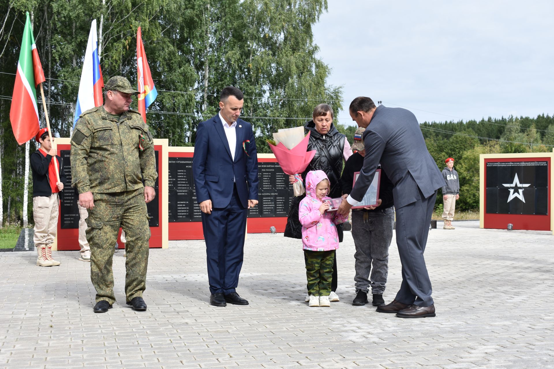 В поселке Новый встретили День Республики
