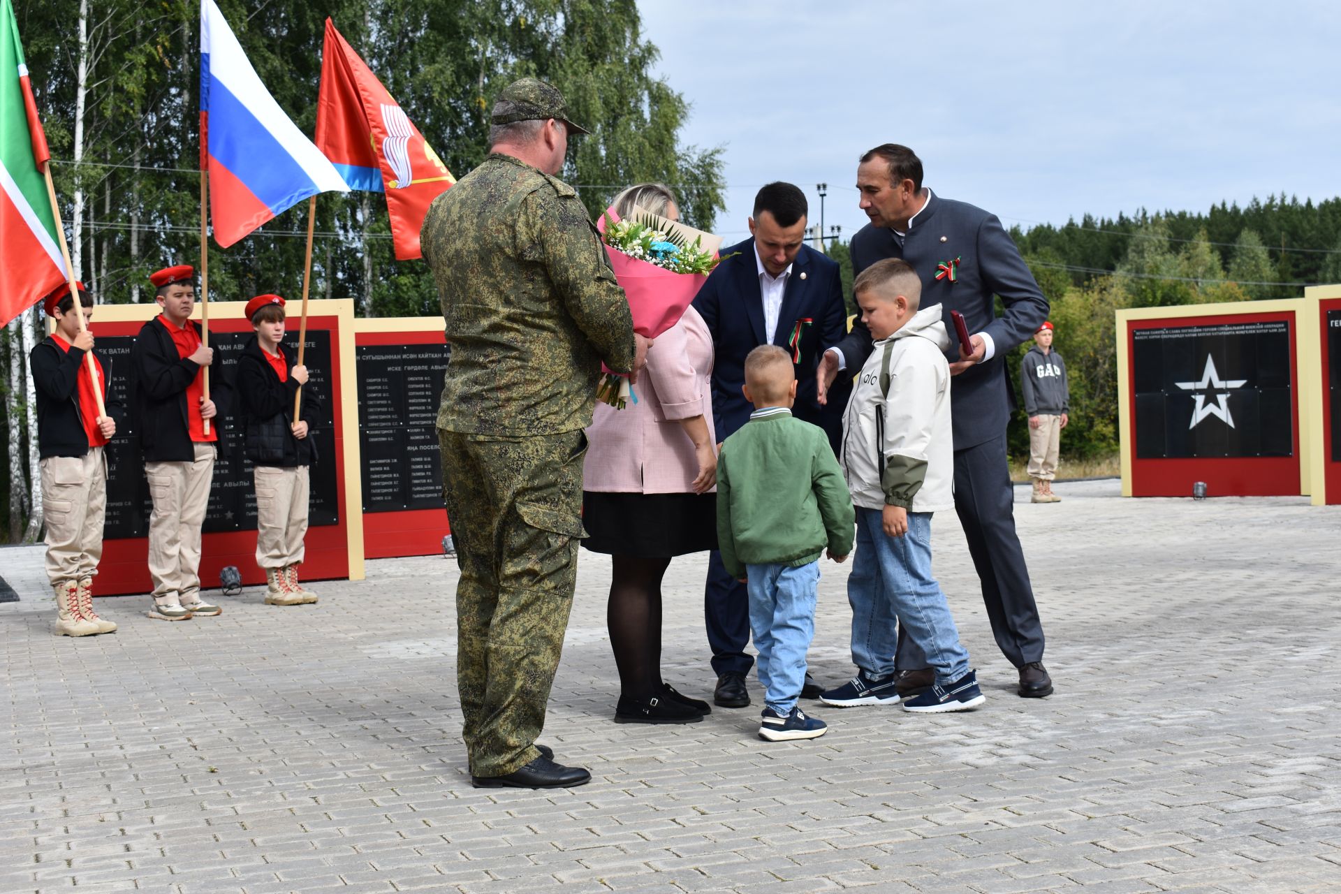 В поселке Новый встретили День Республики