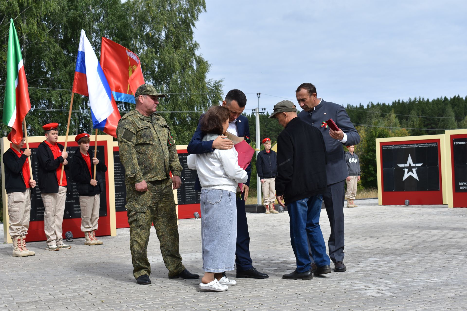 В поселке Новый встретили День Республики