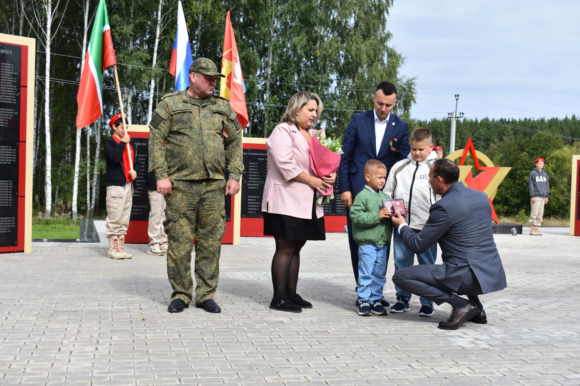 В поселке Новый встретили День Республики
