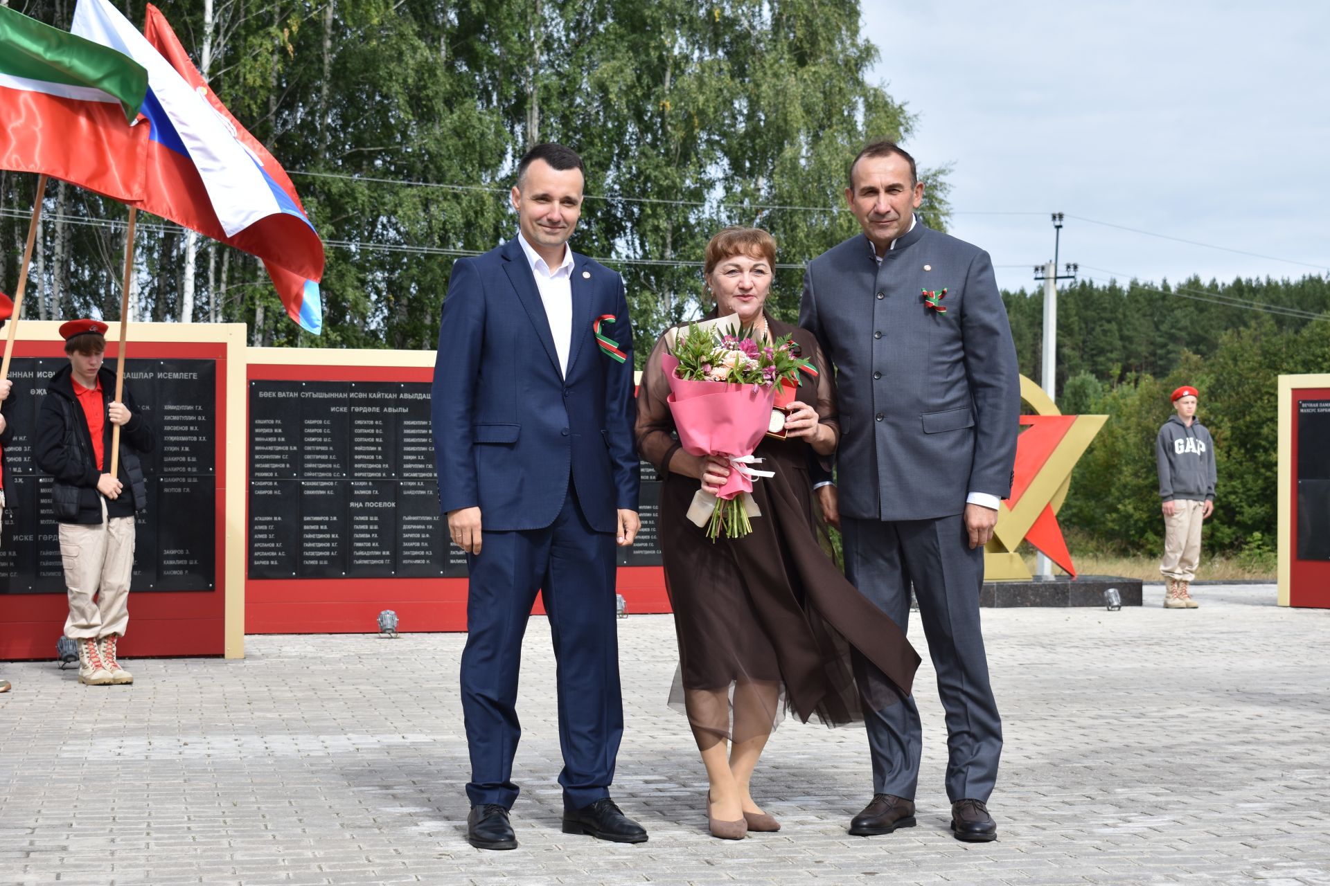 В поселке Новый встретили День Республики