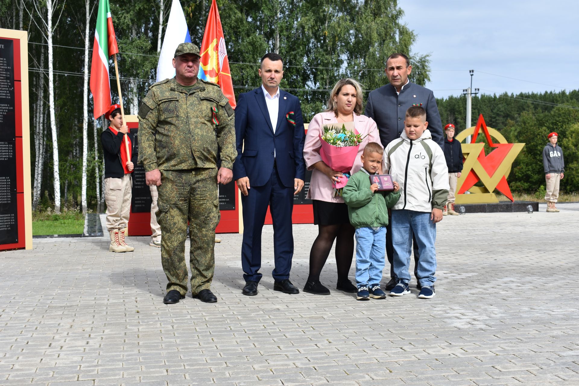 В поселке Новый встретили День Республики