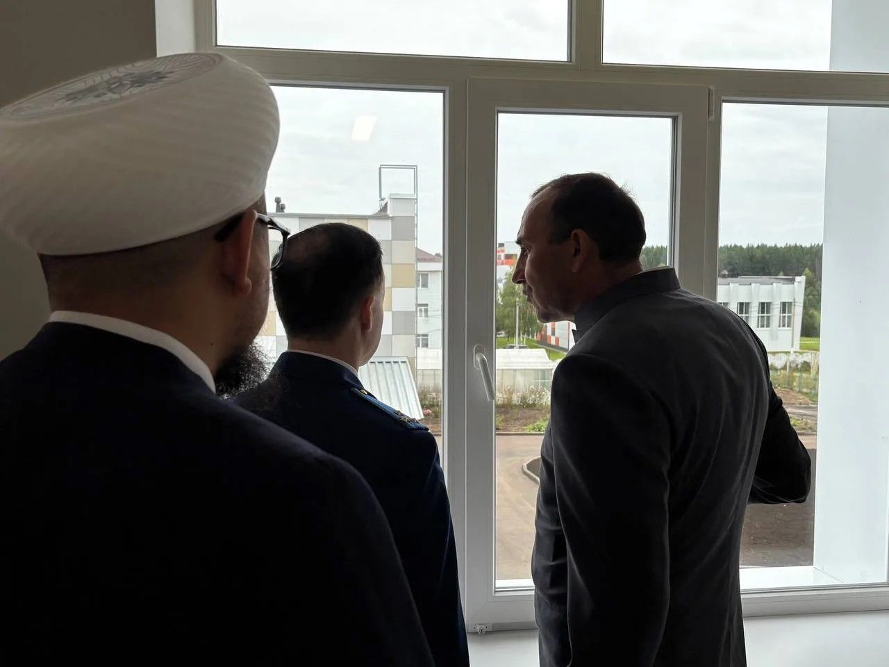 День знаний отметили в обновлённой школе посёлка Новый Тукаевского района