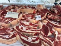 «Хоть и немного, но все равно экономия»: какие цены на весенних сельхозярмарках?