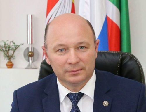 Уважаемые тукаевцы! От всей души поздравляю вас с Днем народного единства и Днем Конституции Республики Татарстан
