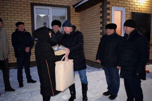 Бәхет ачкычы булсын!