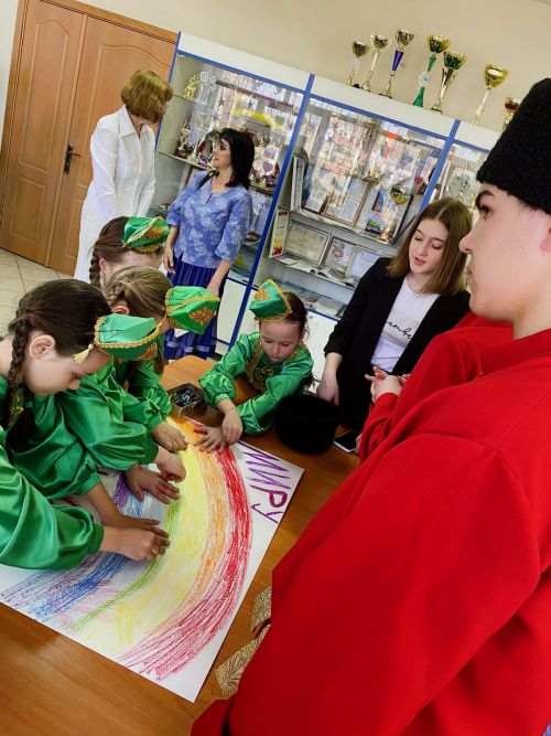 Учащиеся МБОУ «Князевская СОШ с Углубленным Изучением Отдельных Предметов» , приняли участие в Международной эстафете «Вместе мы строим мир»