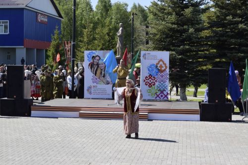 Сегодня по всей стране проходят празднования в честь Дня Великой Победы