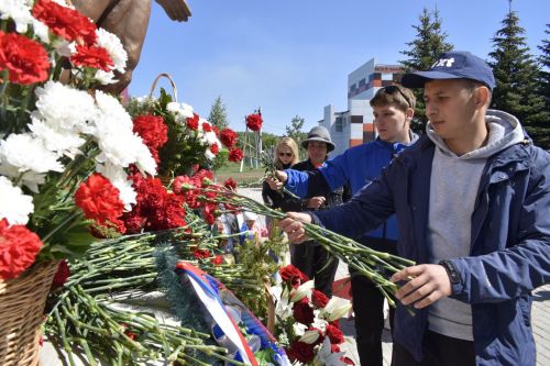 Сегодня по всей стране проходят празднования в честь Дня Великой Победы