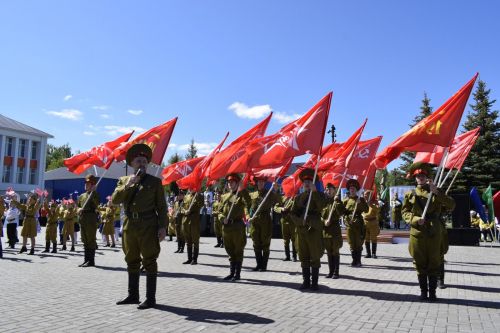 Сегодня по всей стране проходят празднования в честь Дня Великой Победы