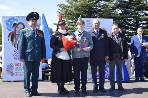 Сегодня по всей стране проходят празднования в честь Дня Великой Победы