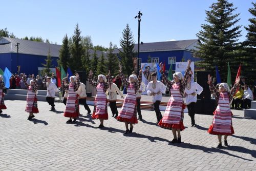 Сегодня по всей стране проходят празднования в честь Дня Великой Победы