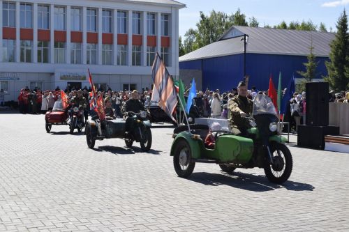 Сегодня по всей стране проходят празднования в честь Дня Великой Победы