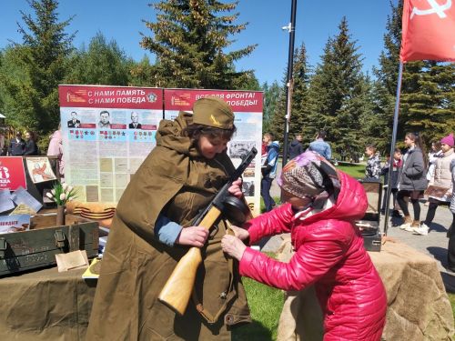 «Гиндукуш» сугышчан дан музее хезмәткәрләре «Хәтер-безнең белән! Безнең белән Җиңү!» дип аталган күргәзмә әзерләделәр