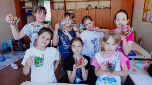 «Гиндукуш» сугышчан дан музеенда Шилнәбаш урта мәктәбенең «Күңел ачу» мәктәп яны лагере балалары өчен «Пыялага бизәк төшерү» мастер-классы узды