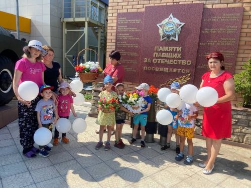 Тукай районында Донбасста һәлак булган балаларны искә алу көне узды